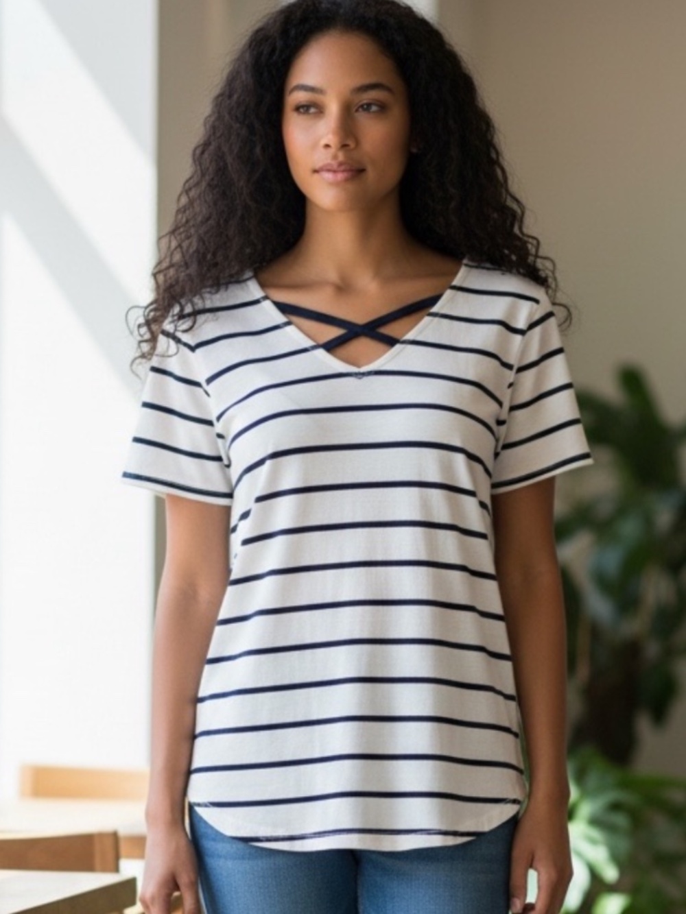 Glitz • Striped Criss Cross V-Neck Short Sleeve Top • Large